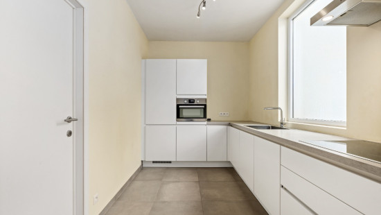 Dries - 13 - Bus 001 - 9170