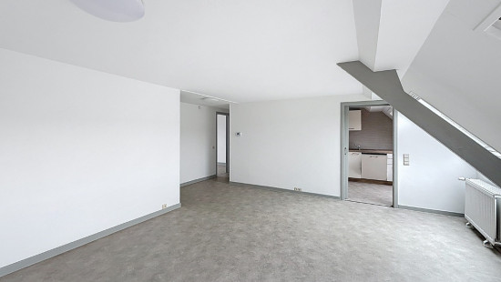 Avenue de l'Enseignement, - 23 - D - 7330