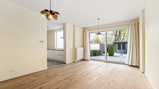 Dries - 13 - Bus 001 - 9170