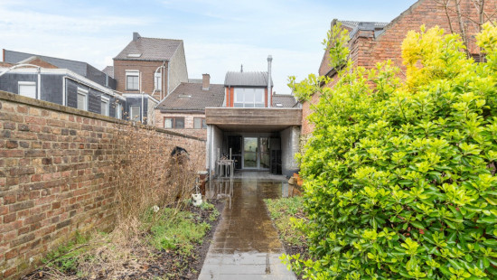 Lessensestraat - 67 - - 9500