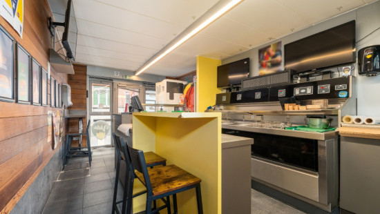 Lessensestraat - 67 - - 9500