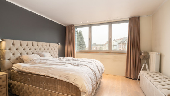 Lessensestraat - 67 - - 9500