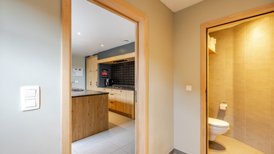 Stationsstraat - 18 - - 9961