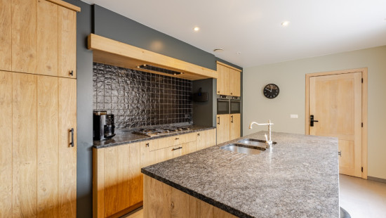 Stationsstraat - 18 - - 9961