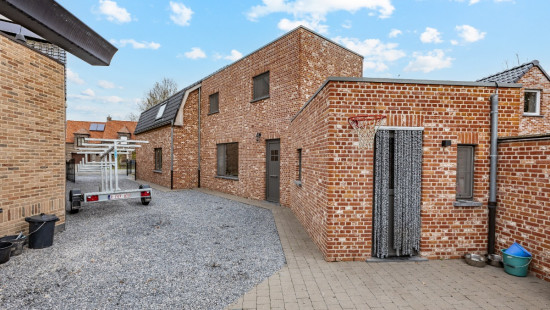 Stationsstraat - 18 - - 9961