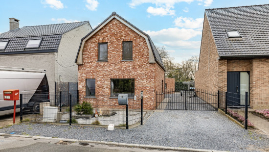 Stationsstraat - 18 - - 9961