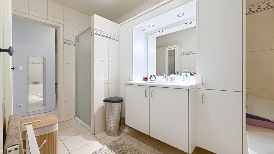 Burkel - 19 - 2 - 3990