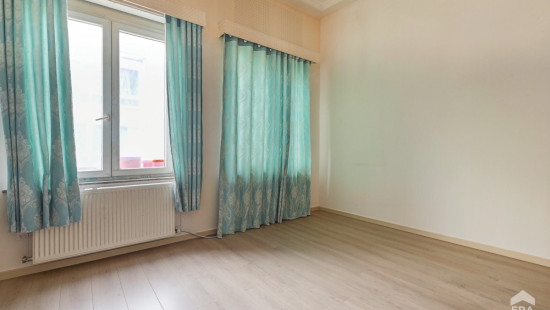 Rue Longue Vie - 34 - - 1050