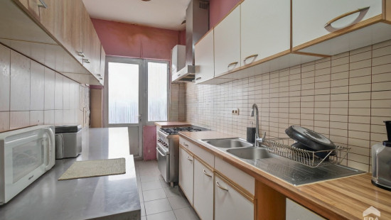 Rue Longue Vie - 34 - - 1050