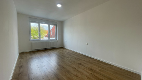 Stationsstraat - 58 - - 8880