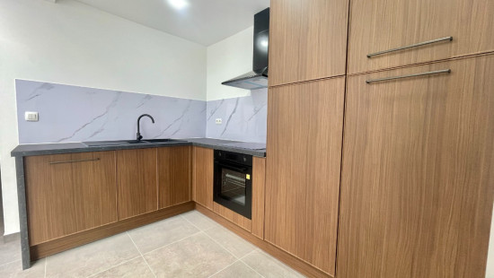 Stationsstraat - 58 - - 8880