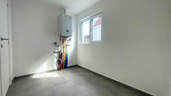 Stationsstraat - 58 - - 8880