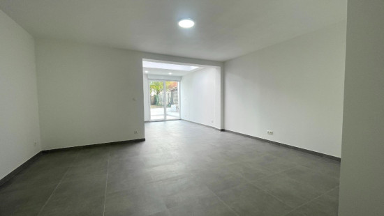 Stationsstraat - 58 - - 8880