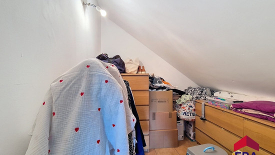 Rue du Levant - 12 - - 5300