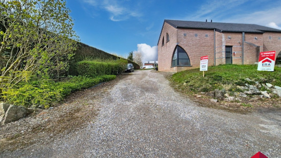 Rue du Levant - 12 - - 5300