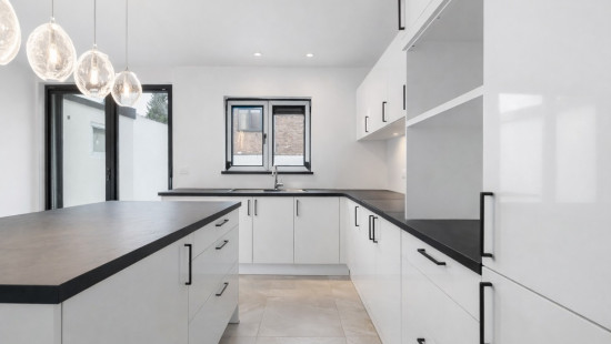 Collegestraat - 32 - - 9900