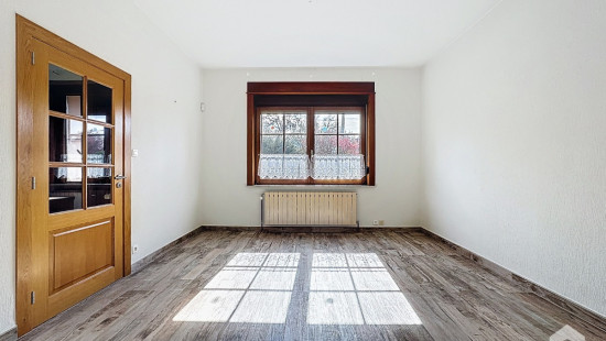 Rue Adolphe Debienne - 21 - - 6210