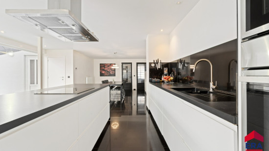 Sint-Eloois-Winkelstraat - 1 - - 8880