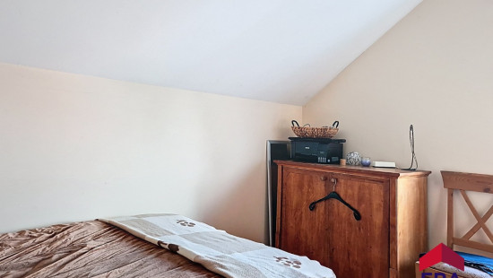 Rue du Levant - 10 - - 5300