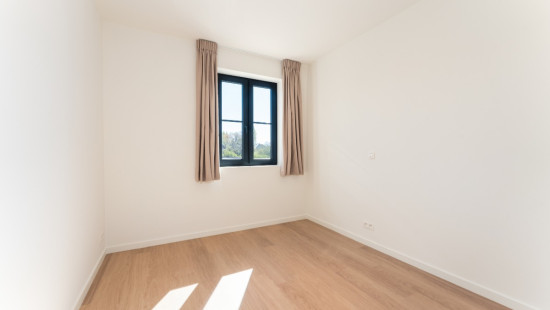 Stationsstraat - 62B - - 8540