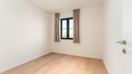 Stationsstraat - 62B - - 8540