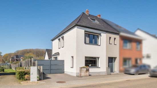 Stationsstraat - 38 - - 3545