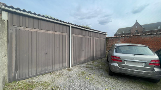 Dynastiestraat - 24+ - GARAGES - 8930