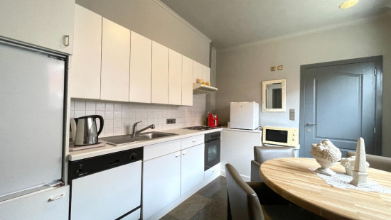 Dorpsplein - 15 - - 8851