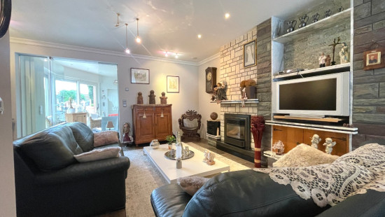 Dorpsplein - 15 - - 8851