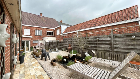 Dorpsplein - 15 - - 8851