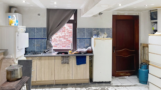 Rue Hector Denis - 11 - - 7390