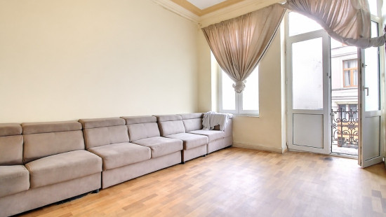 Rue Georges Moreau - 64 - - 1070