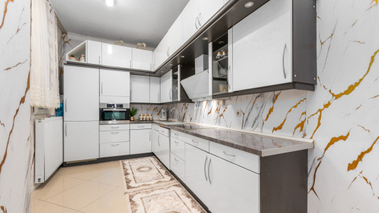 Heistraat - 38 - - 9100