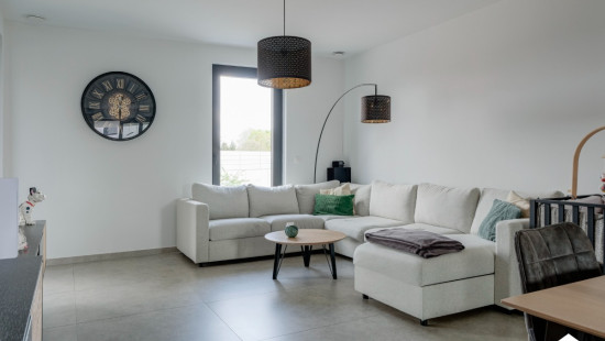 Leopoldlaan - 30 - bus 1 - 3900