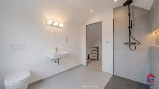 Rue Moray - 24 - - 4218