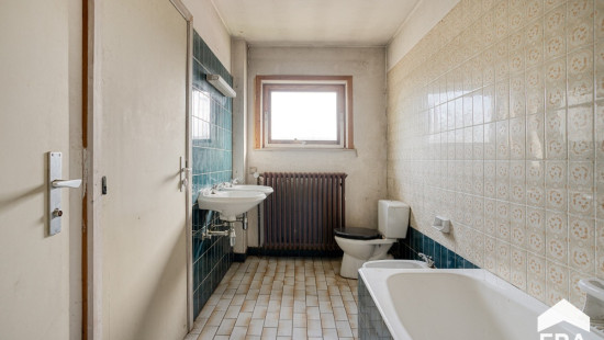 Hoge Lane - 31 - - 8200