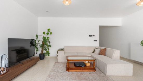 Veldstraat - 68 - 001 - 9100