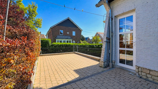 Avenue des Coquelicots - 8 - - 1420