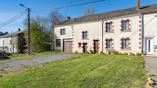 Place de la Goutelle - 231 - - 5550