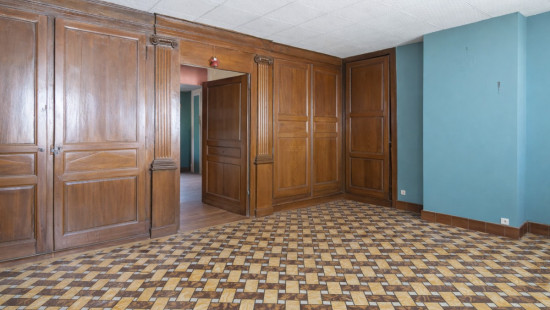 Place de la Goutelle - 231 - - 5550