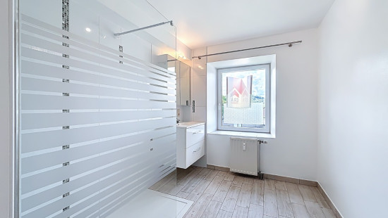 rue de la roche - 85 APP 6 - - 6990