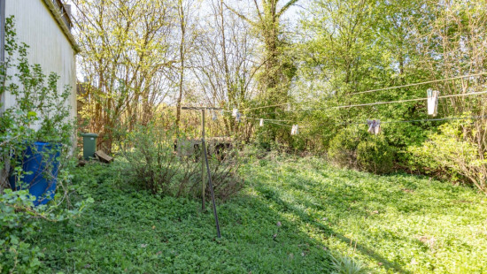 Place de la Goutelle - 231 - - 5550