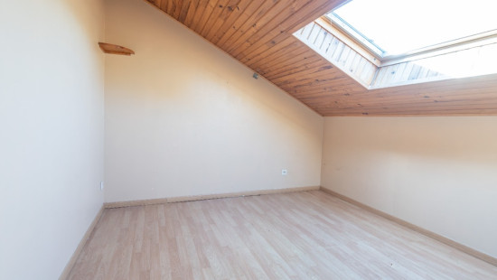 Place de la Goutelle - 231 - - 5550