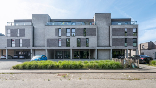 Beeklaan - 1 - - Handelsruimte 2 - 9550