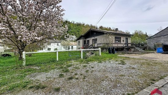 Rue du Samson - 25 - - 5300