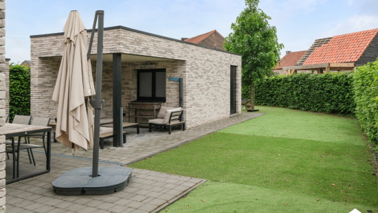 Burgemeester Pieter Petersstraat - 3 - - 828 D P0000 - 3740