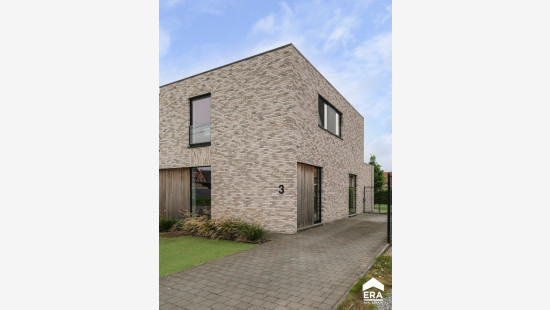 Burgemeester Pieter Petersstraat - 3 - - 828 D P0000 - 3740