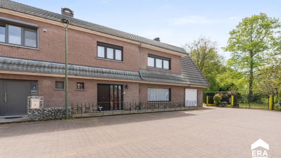 Stationsplein - 4 - - 3350