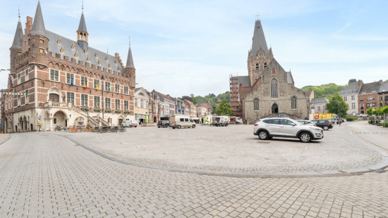 Markt - 39 - bus 2 - 9500
