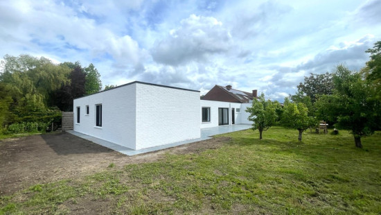 Millesteenstraat - 102 - - 8890